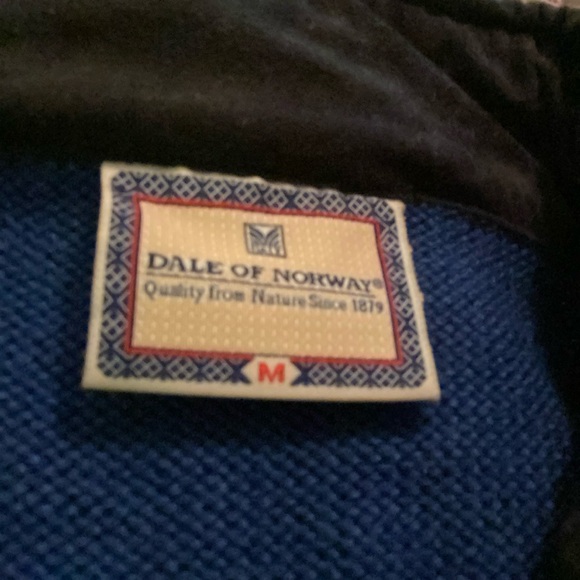 Dale of Norway Wool Ski Sweaters, Men’s size M. Excellent shape.